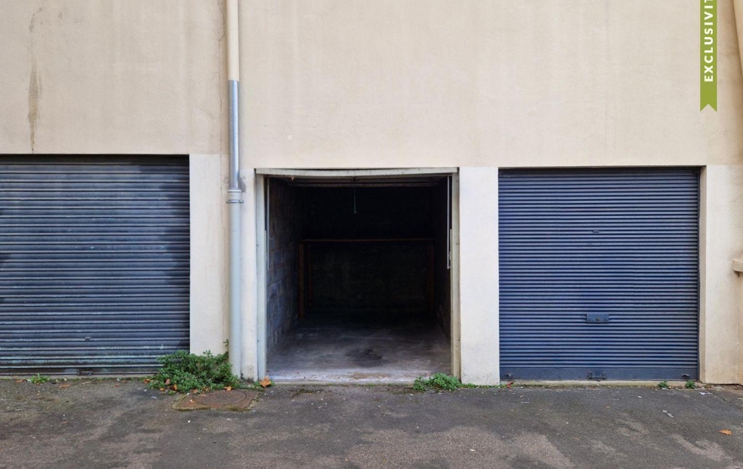 Annonces NEUVILLE : Garage / Parking | LYON (69003) | 10 m2 | 16 000 € 